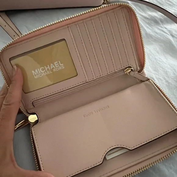 Michael Kors Blush Crossbody Bag and Wallet Set - Picture 2 of 5